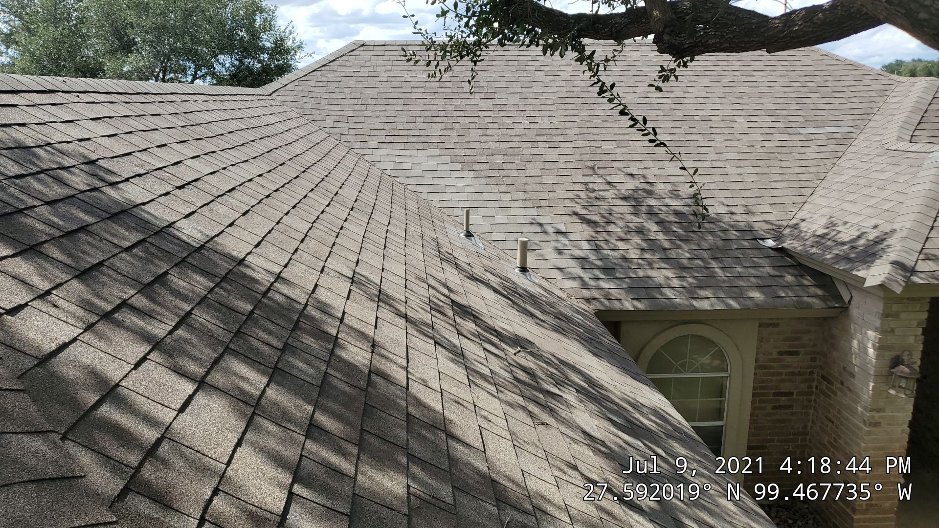 Residential Roofing Installation using Owens Corning - Oakridge by JM Flores Roofing & Construction, Inc