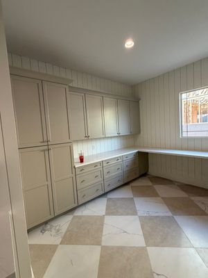 Peachtree Blvd - Cabinets