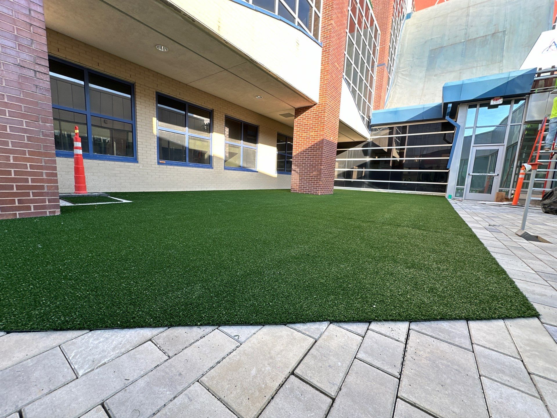 ASV Women's and Infant's Hospital by ForeverLawn NEIN/INDY