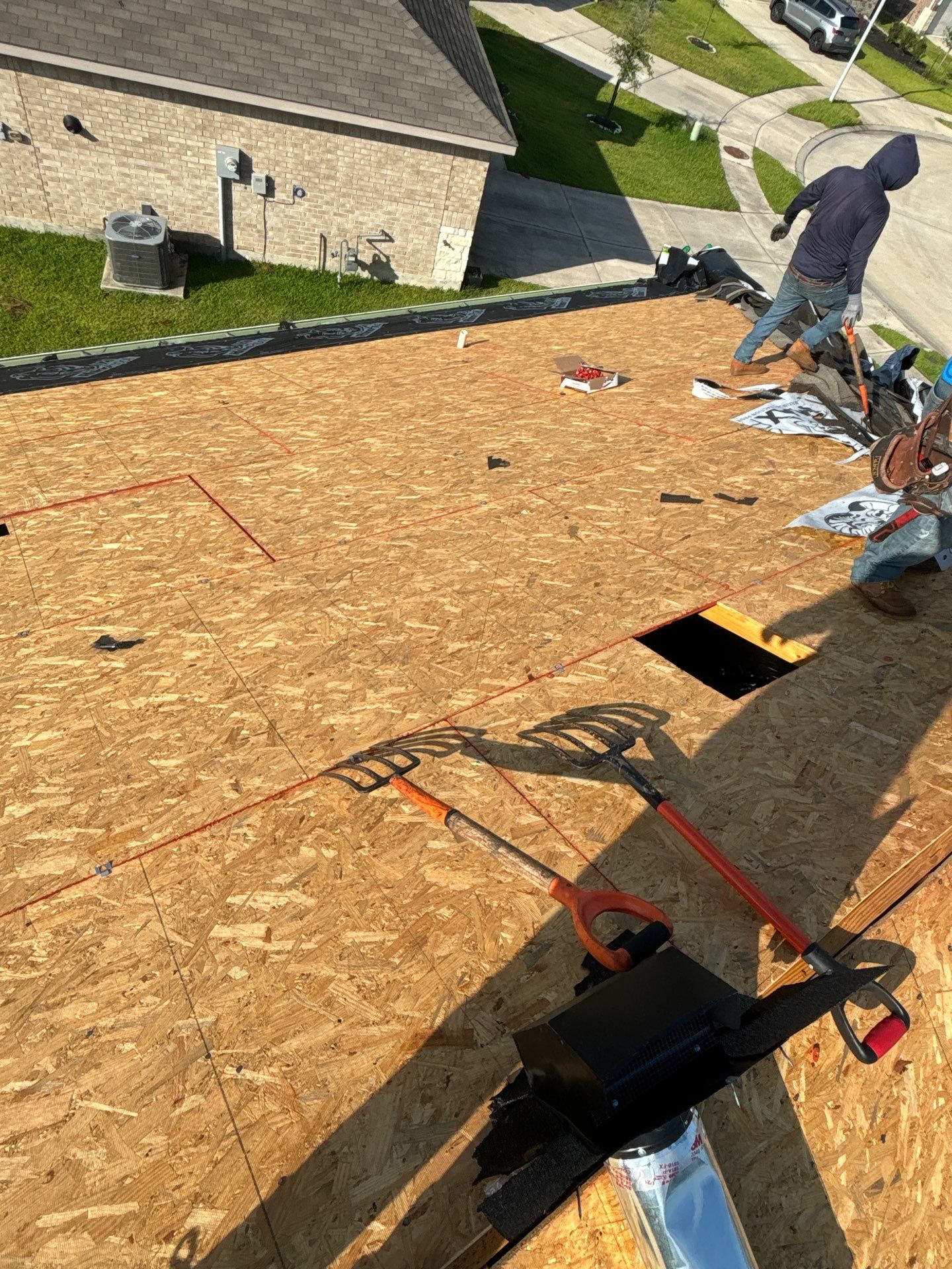 Residential Roofing Installation using Owen's Corning Duration (Lifetime) Shingles by Roof Repair Company