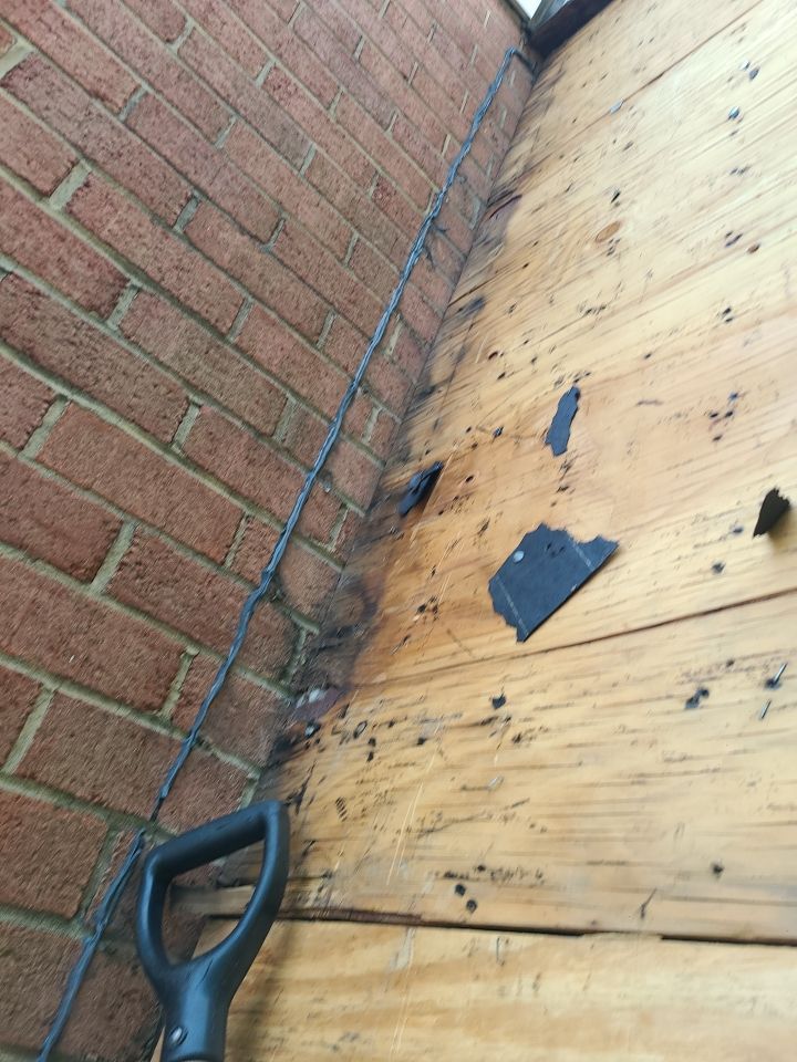 Alexandria - Certainteed Landmark Weathered Wood Shingles by RM Banning, Inc.