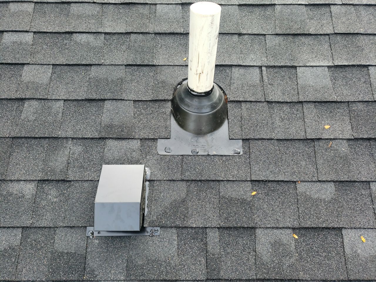 Brand: Atlas Pinnacle Color: Pristine Scotchgard Black Shadow Drip: Musket Brown by Eagle Eye Roofing