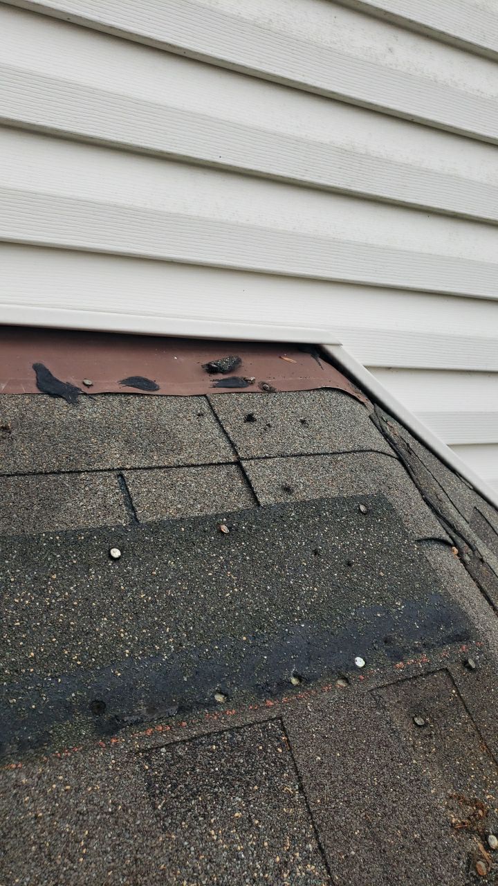 Fairfax Station: CertainTeed Landmark Pro Designer Shingles in Max Def Weathered Wood by RM Banning, Inc.