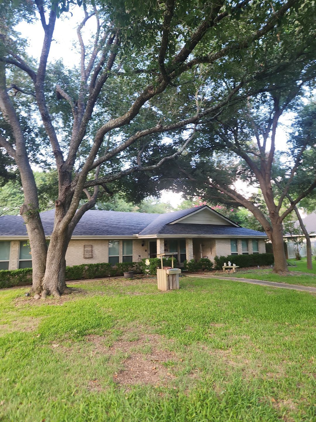 Williamsburg Gray - Owens Corning TruDefinition Duration by RoofsOnly.com