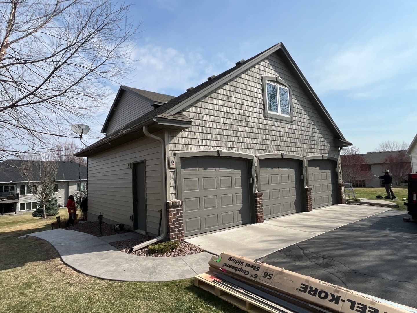 Siding Replacement – Edco Entex Steel & Mastic Vinyl Shakes | Saint Michael, MN by First Impressions Exteriors