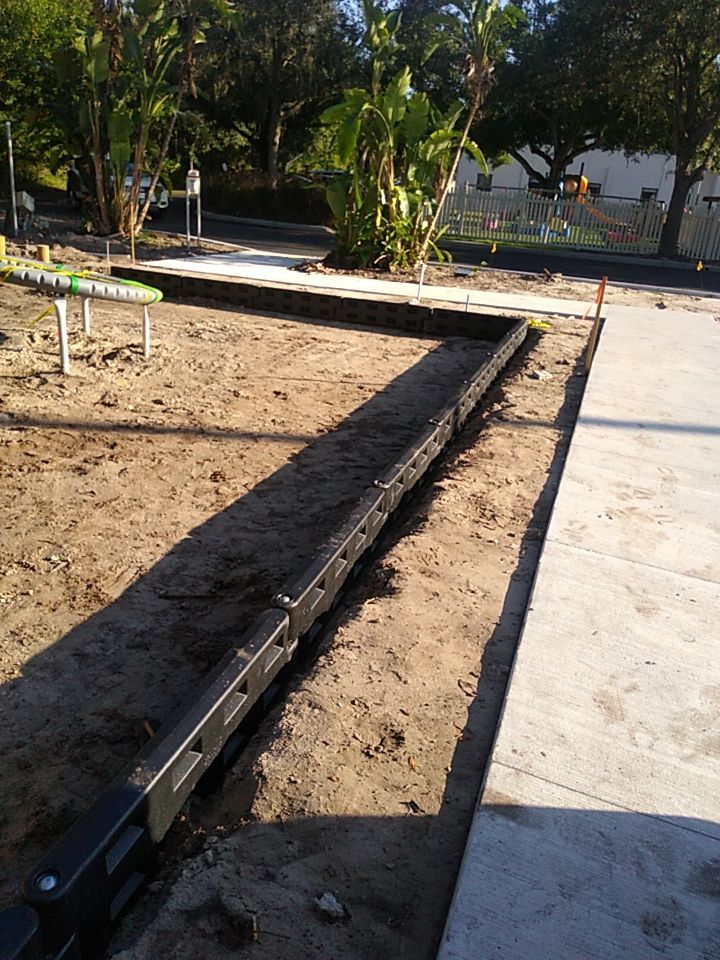 Bradenton, FL  4 ft. Tall Concave Vinyl Picket Fence by Asap fence and gates, LLC