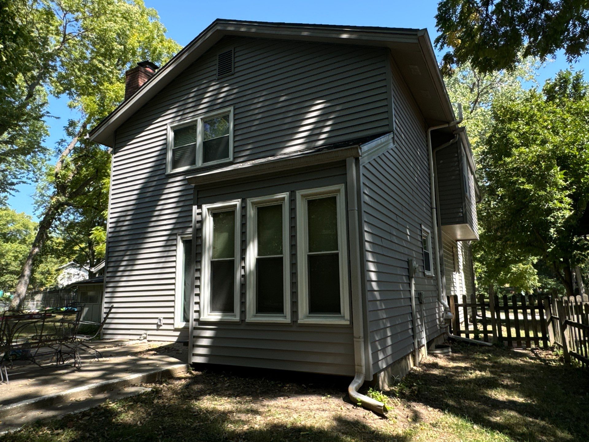 BYE BYE Wood Shakes by EEC Windows, Siding & Roofing