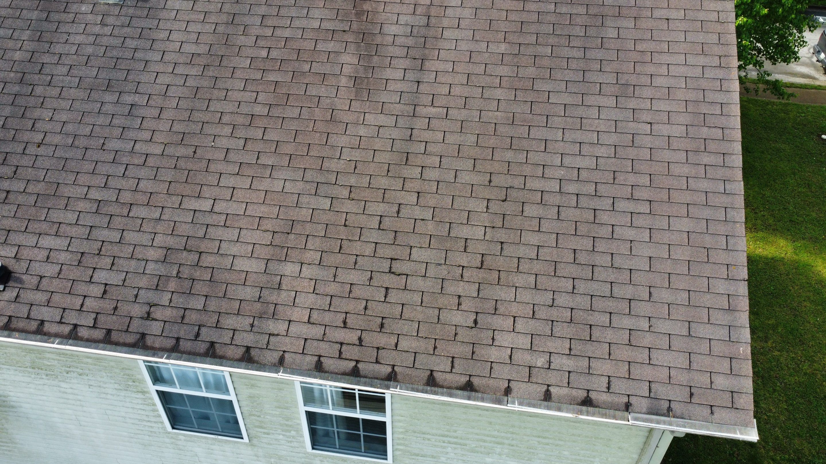 Residential Roofing Installation using Owens Corning Oakridge Roofing System by Undersun Roofing 