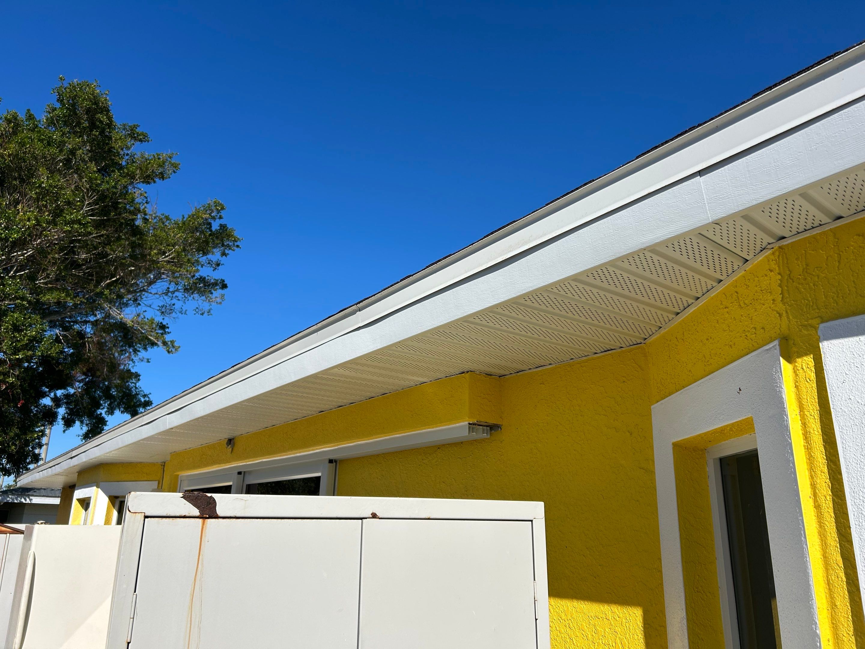 Soffit and Fascia Replacement in Sarasota FL by Gutter Professors