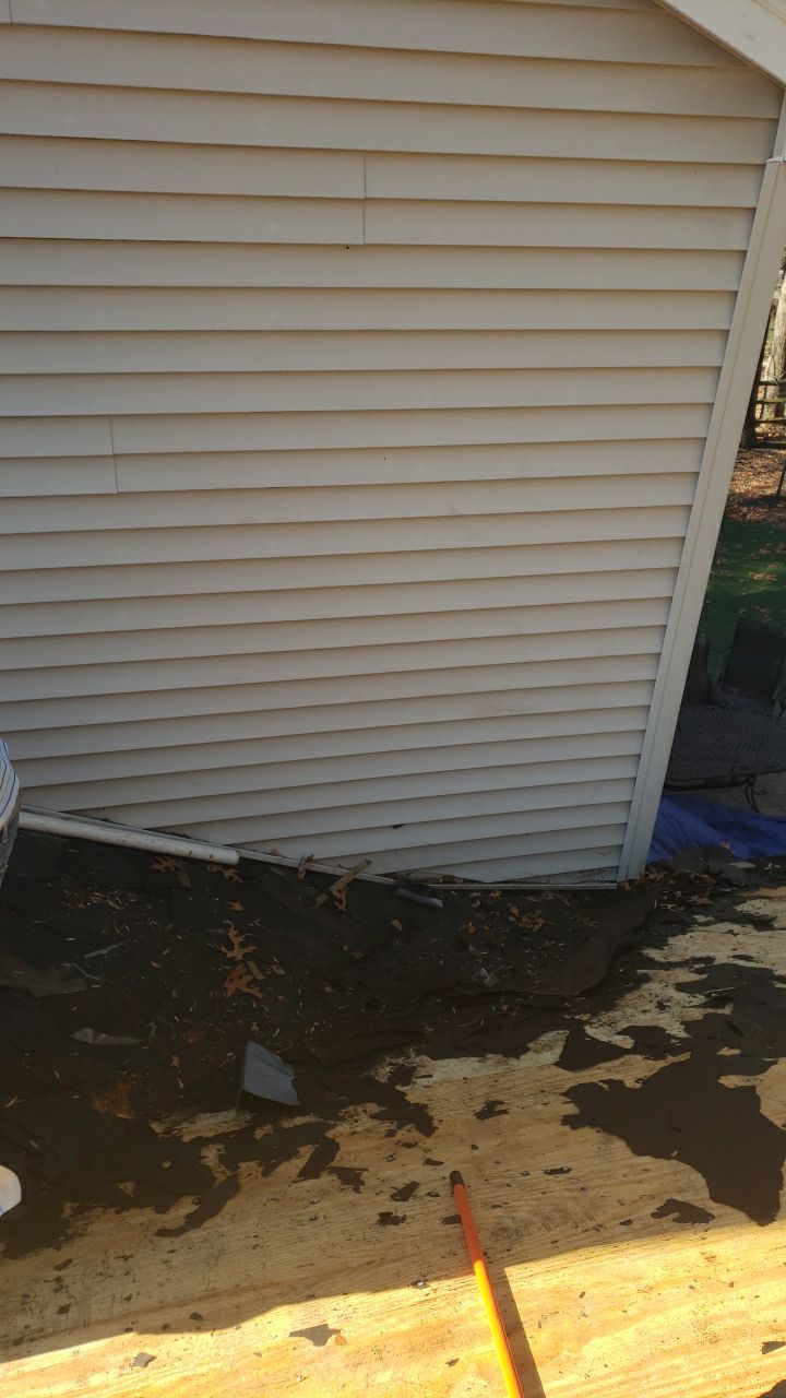 Vienna: Certainteed Landmark Pro Designer Shingles in Max Def Driftwood by RM Banning, Inc.