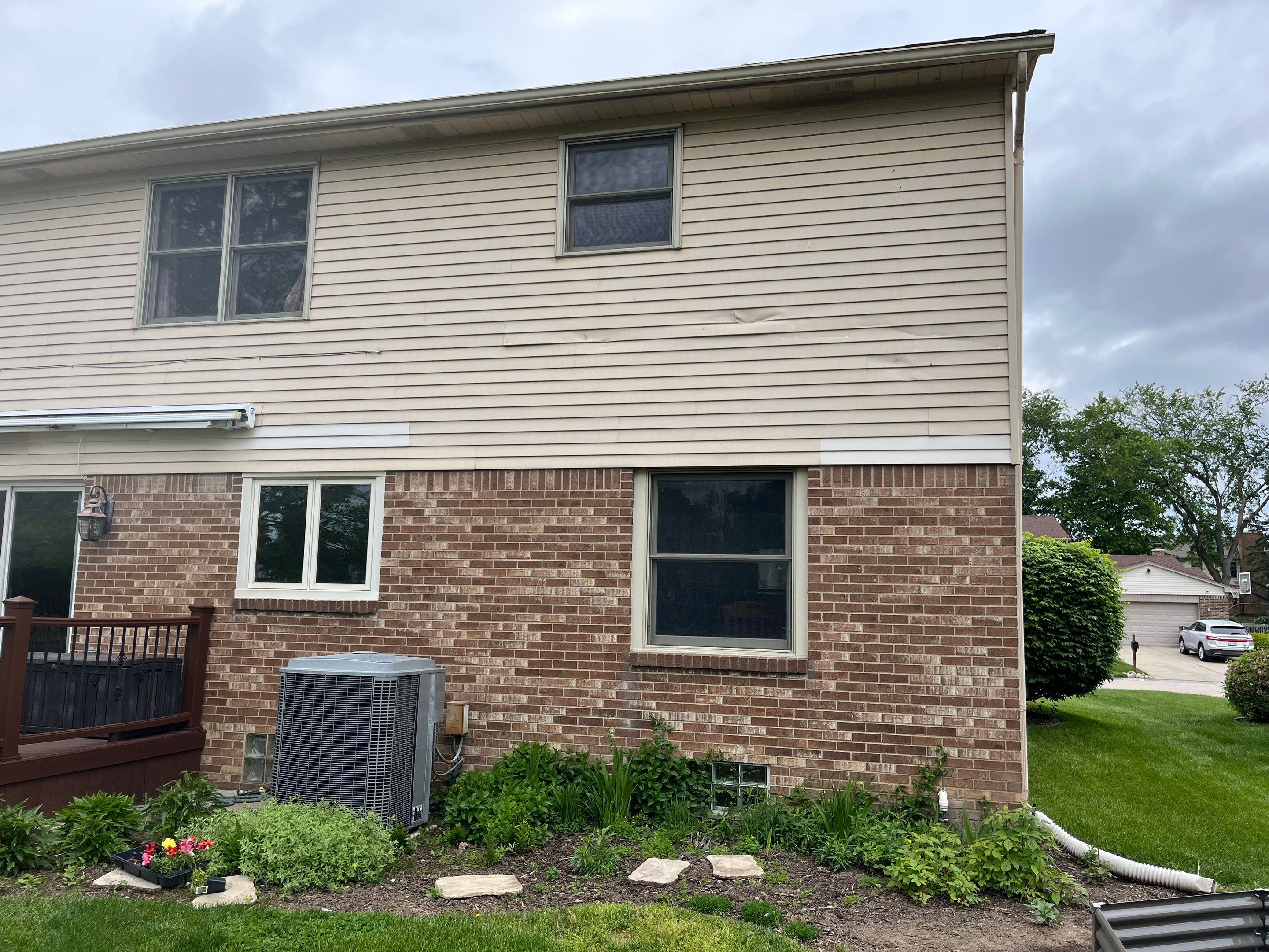 Siding Replacement using Alside S7 Cedar Mill Grain Pebble by 180 Contractors