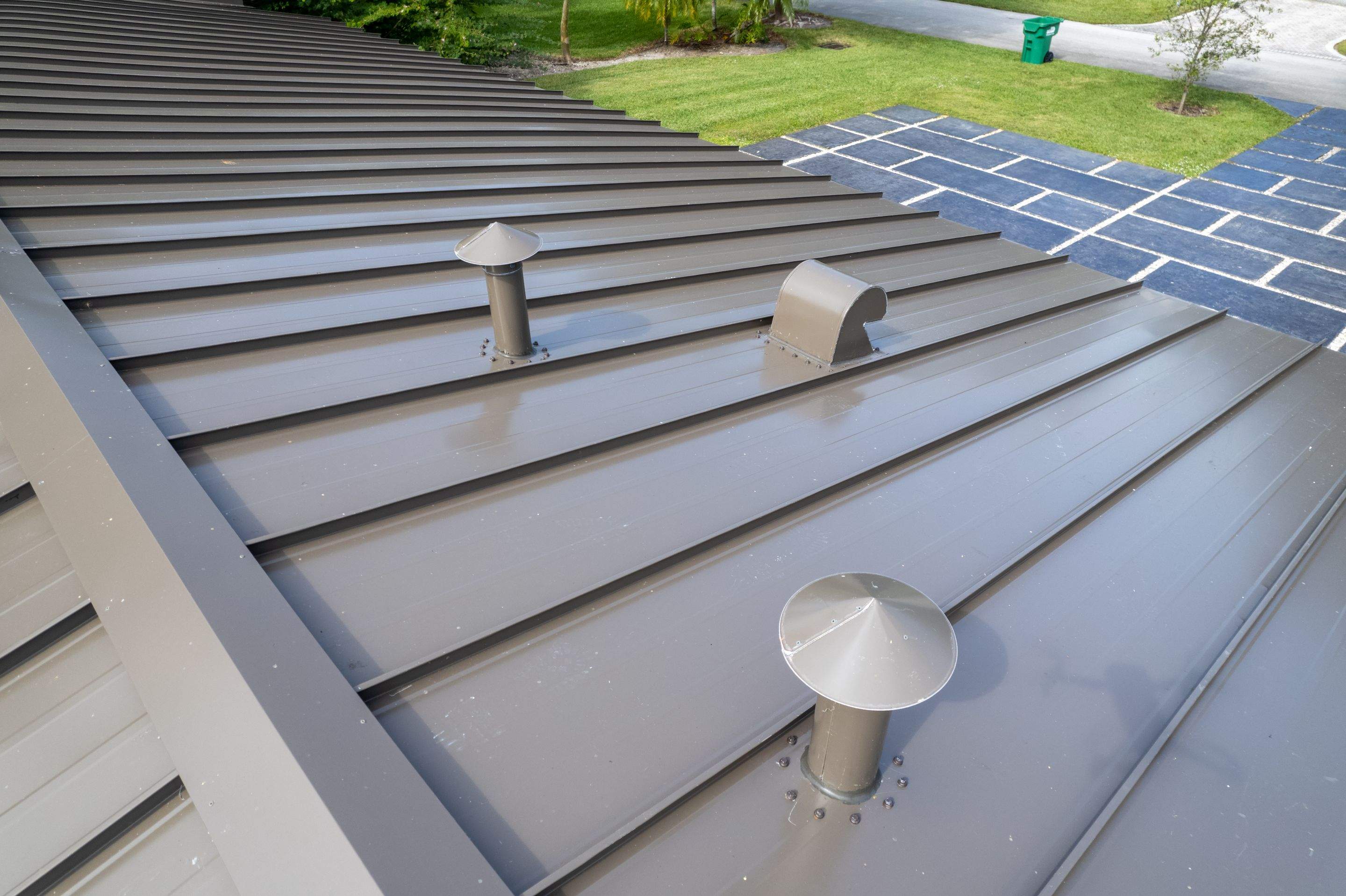 Metal Roof - Galvalume - Medium Bronze by Istueta Roofing