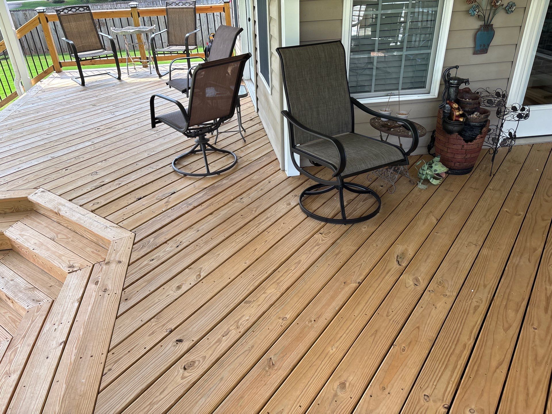 Wood Deck using Wood Sealant by DuraSeal