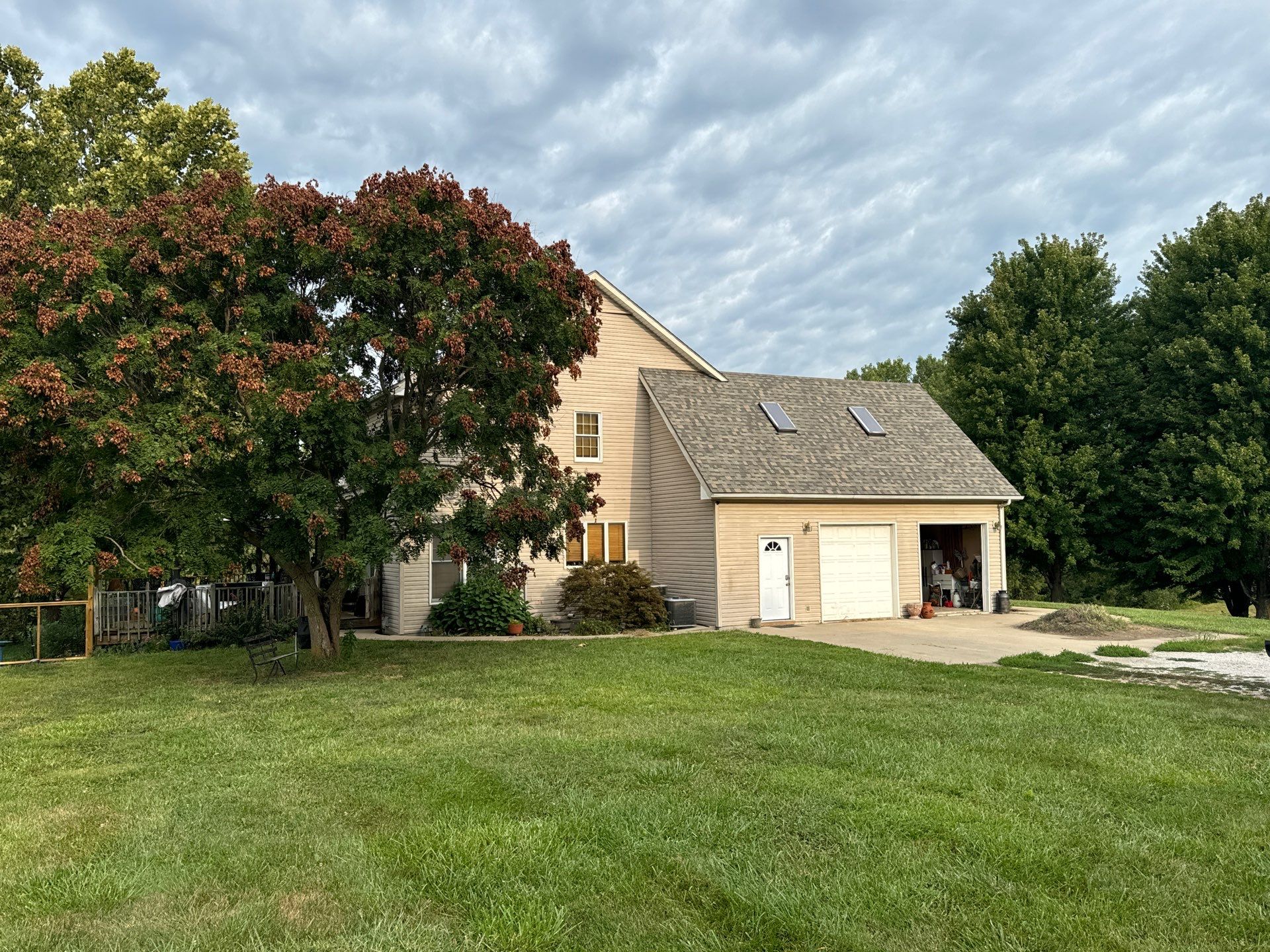 Comprehensive Residential Roof and Siding Replacement in Smithville Missouri by EEC Windows, Siding & Roofing