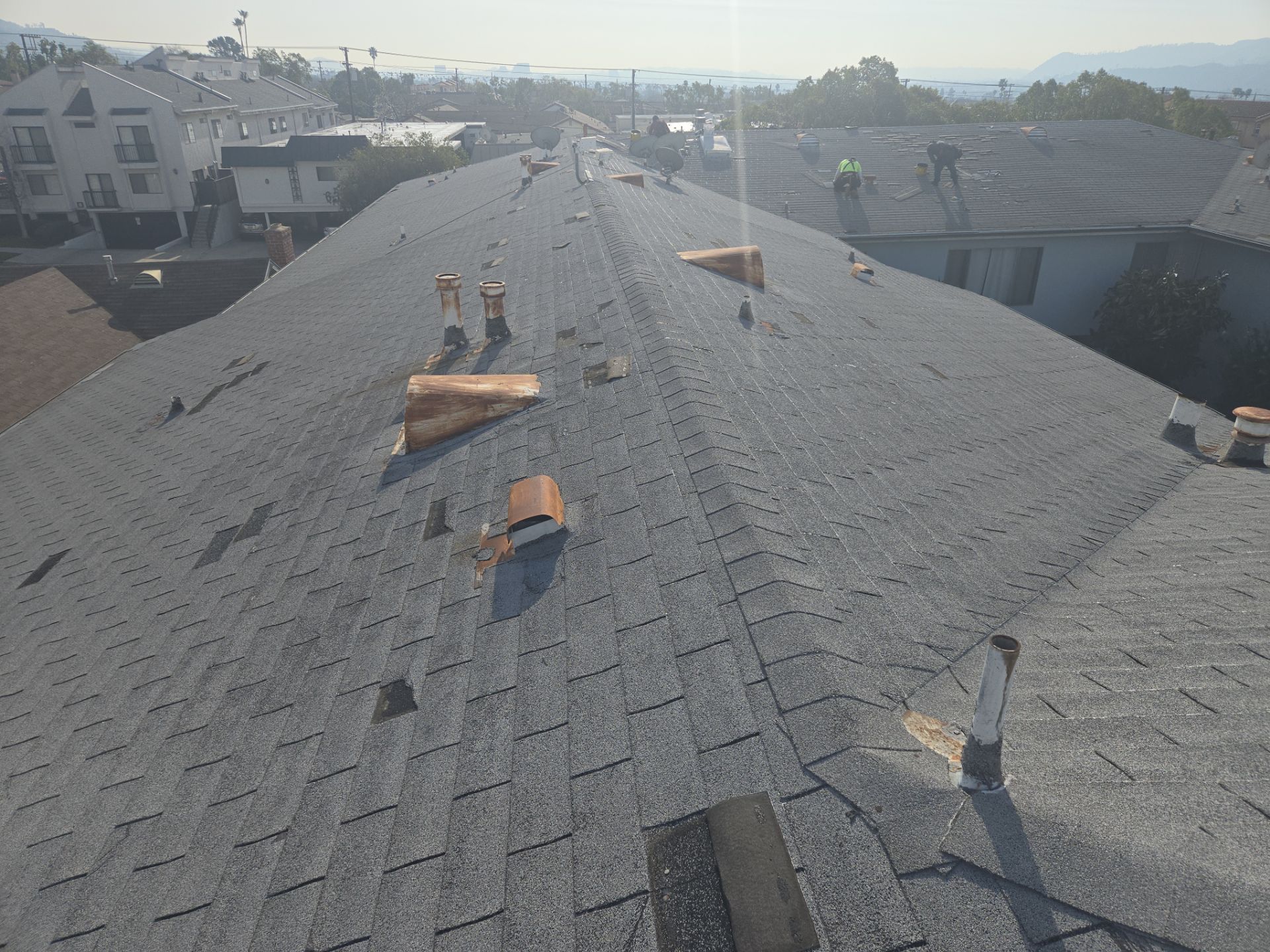 New Roof! Aparmtent Building in Burbank, CA by Hull Brothers Roofing