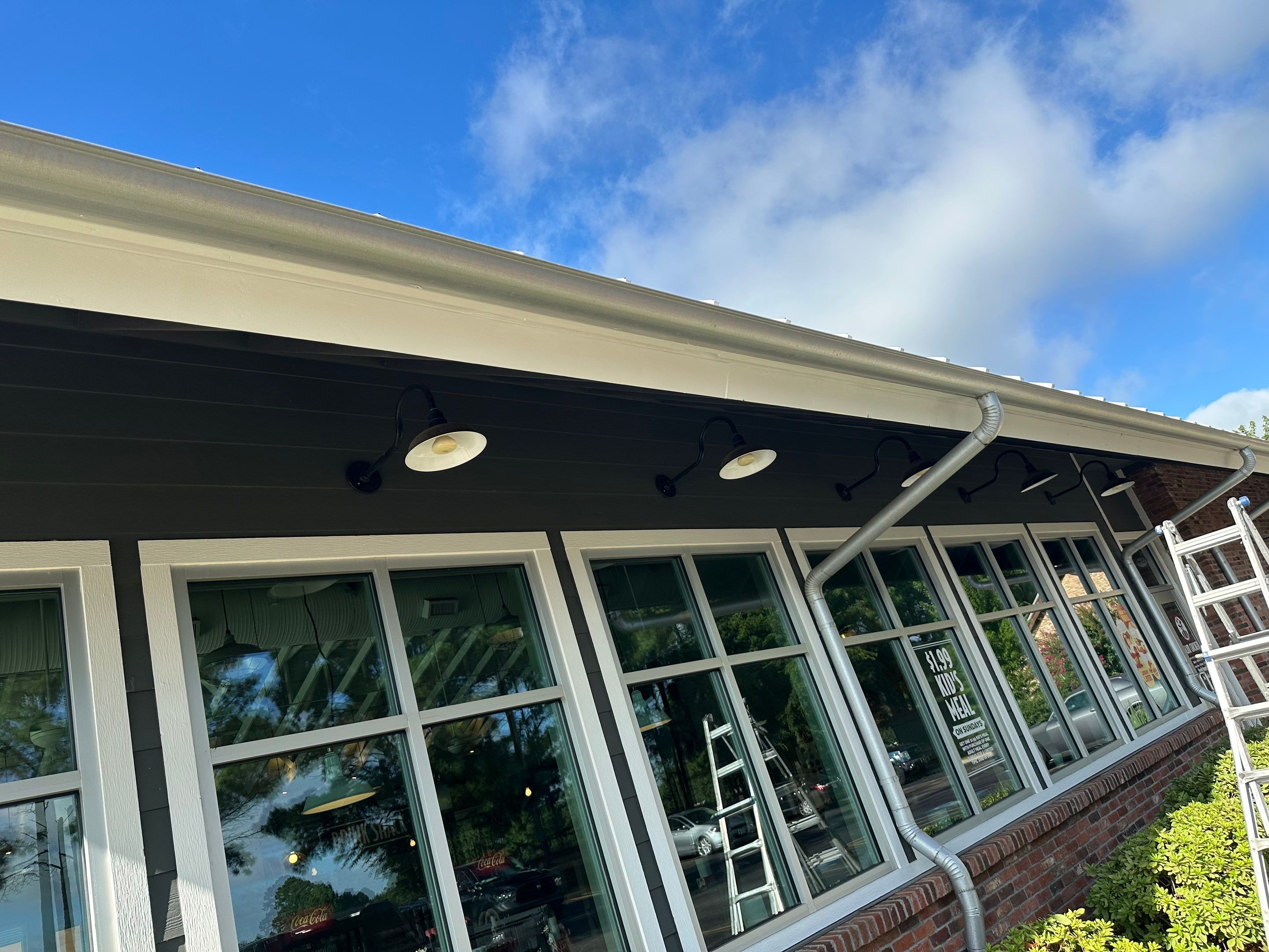 Commercial Exterior Update – Slim Chickens by Quality Coats Painting