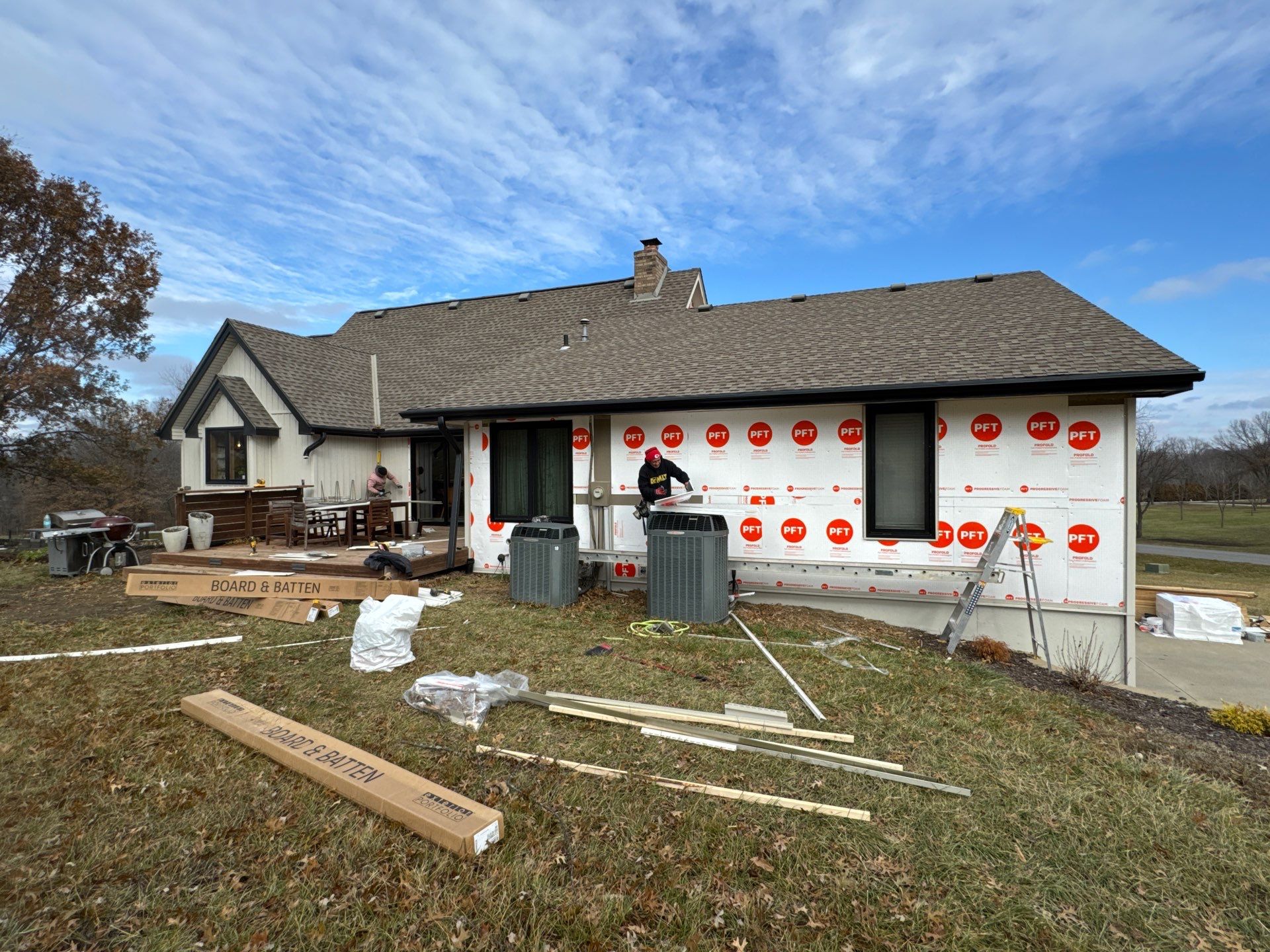 Siding Installation using Craneboard in Liberty Mo  by EEC  Windows, Siding & Roofing 