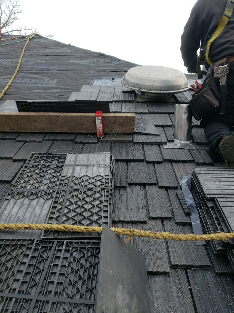 DaVinci Slate Installation with Copper Valleys by Custom Installations