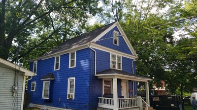 ATLAS PINNACLE COLOR: SCOTCHGARD BLACK DRIP EDGE: WHITE