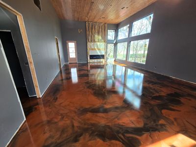 Metallic Floor Using Cafe and Bronze 