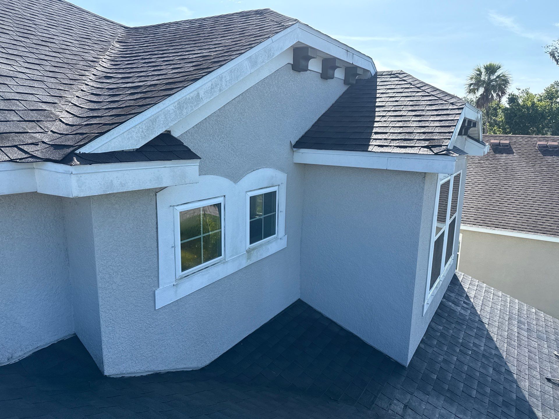 HOA-Required House Wash & Concrete Cleaning – Old Mill Preserve, Palmetto, FL by Sunshine AquaWash