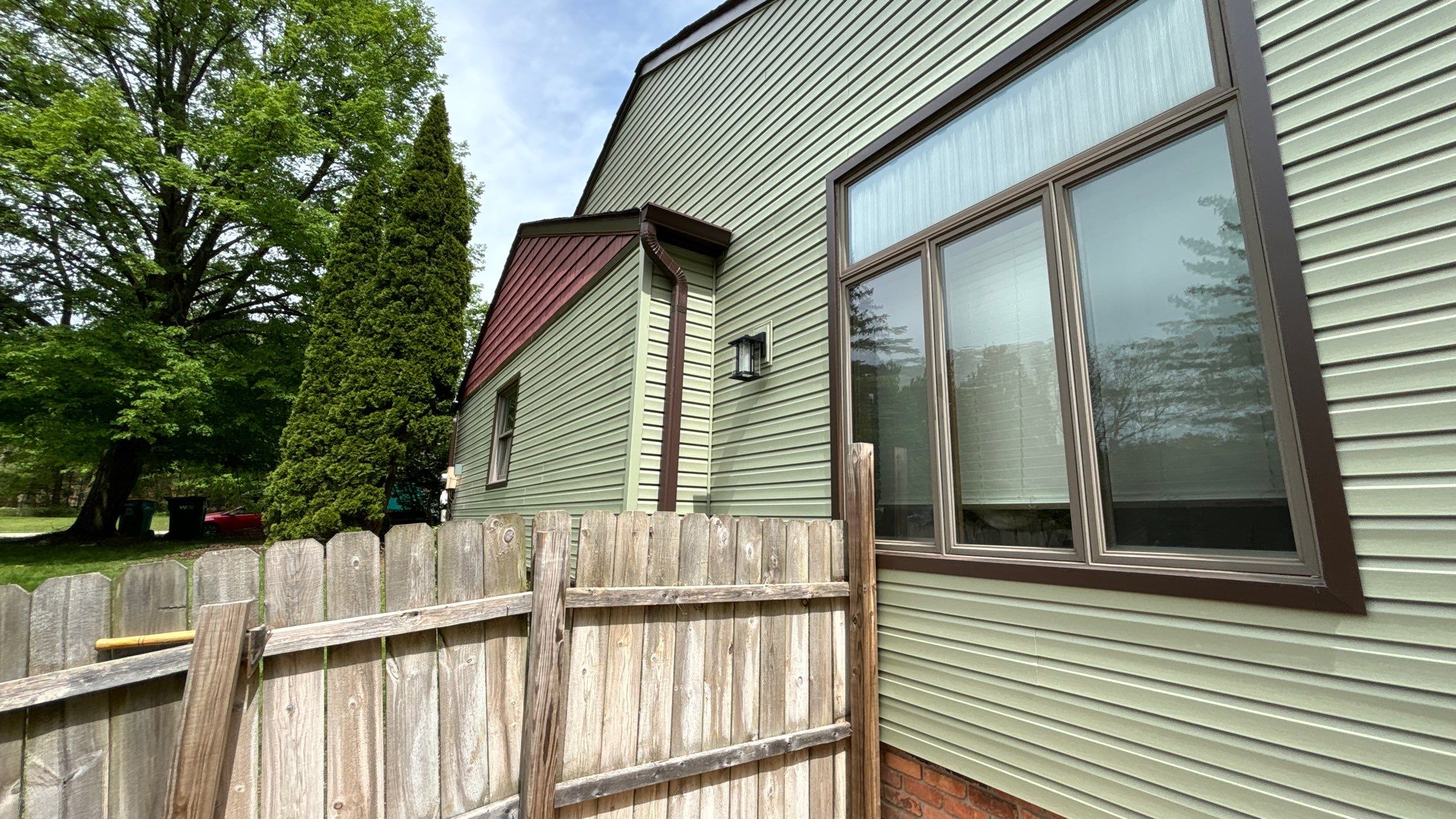Siding Replacement using Alside D4 Odyssey-Plus Dutchlap by 180 Contractors