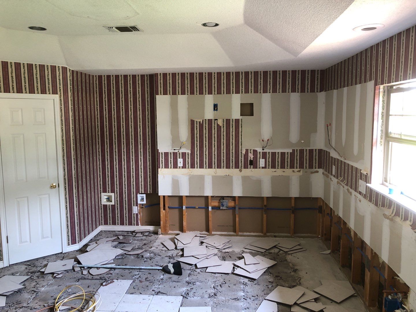 Seguin Kitchen Remodel by Legacy Bath and Kitchen 