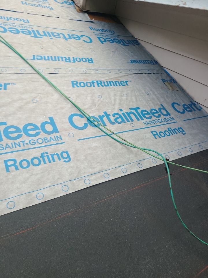 Vienna: CertainTeed Landmark Pro Architectural Shingles in Max Def Pewterwood by RM Banning, Inc.