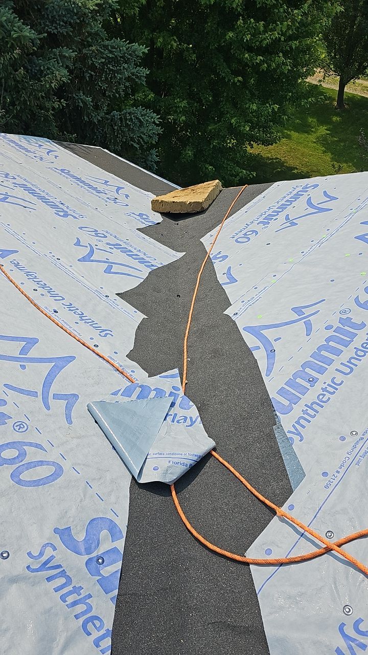 ATLAS PINNACLE COLOR: COASTAL GRANITE by Eagle Eye Roofing