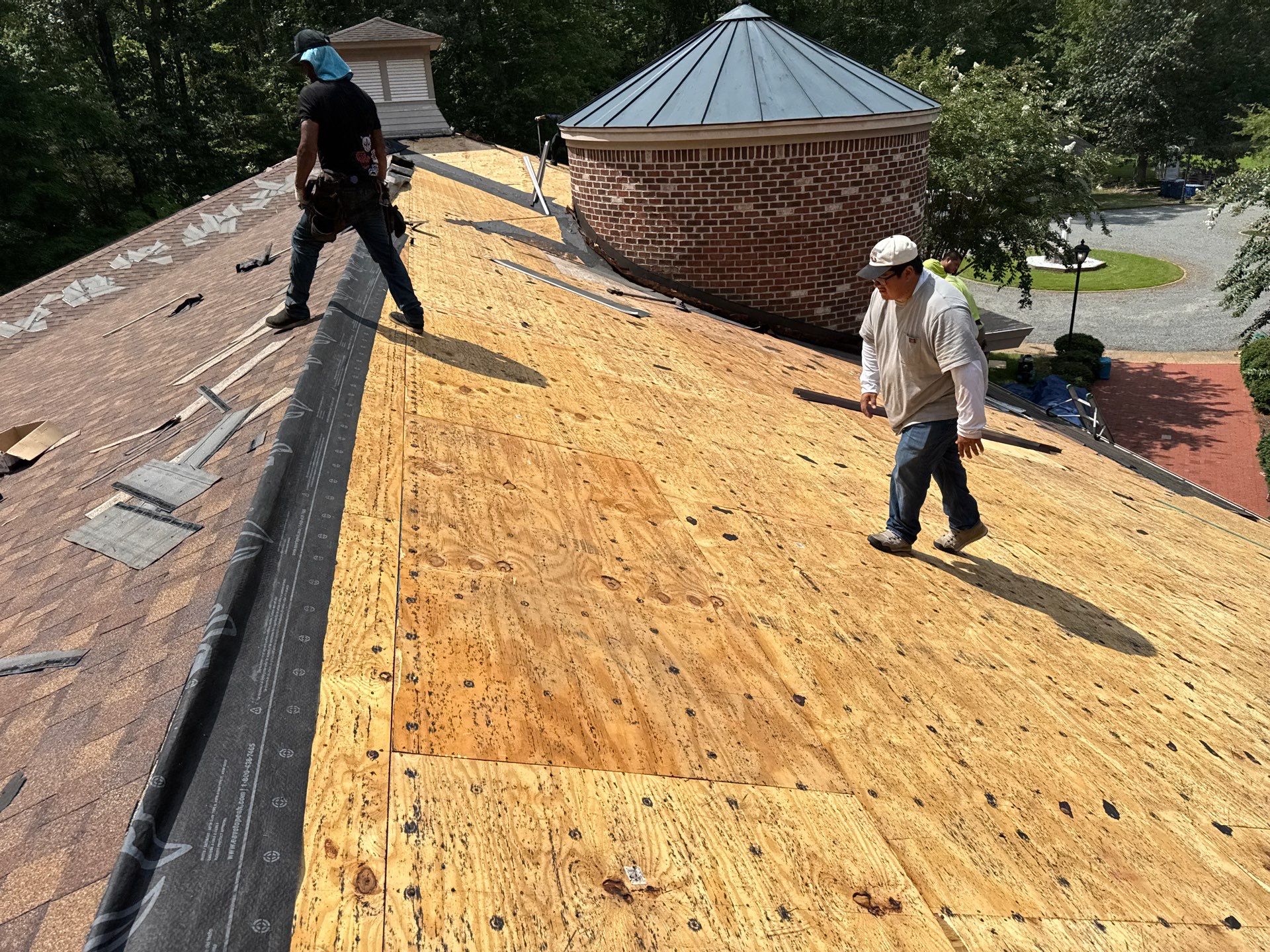 Comprehensive Asphalt Shingle Roof Replacement in Mathews, Virginia by Cade Construction