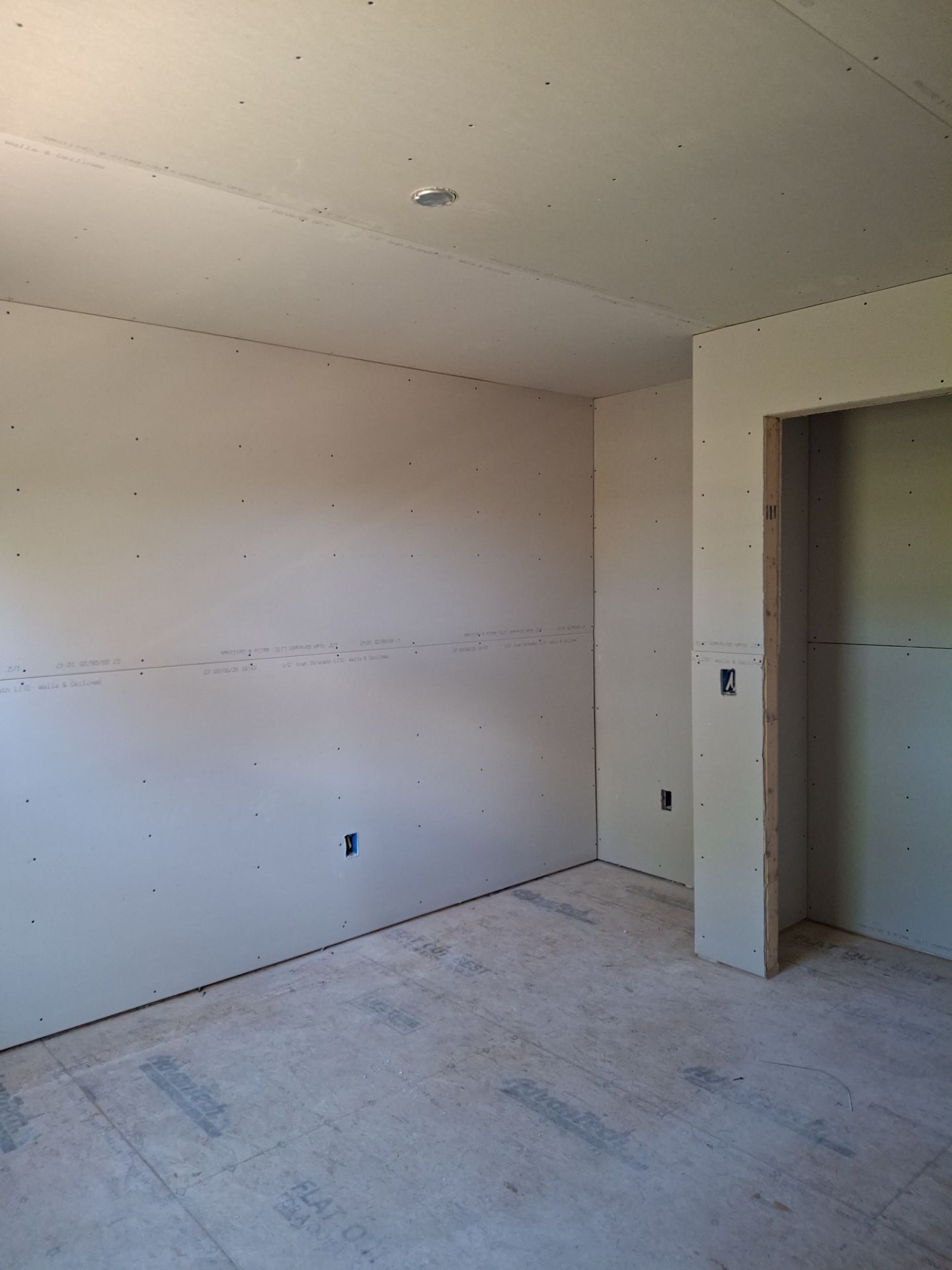 New construction Drywall  by Big Pine Panting Inc