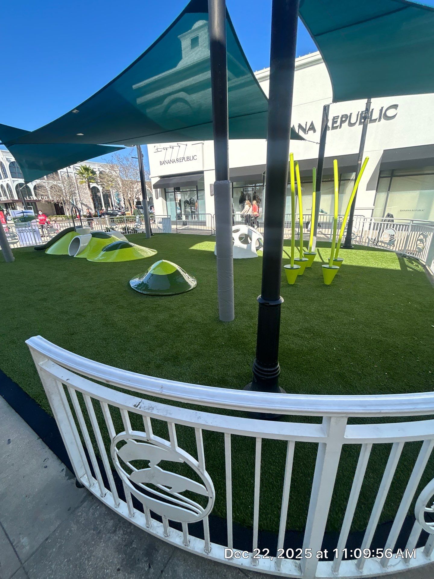 Public Shopping Mall Playground Installation in Jacksonville by Southwest Greens Midwest