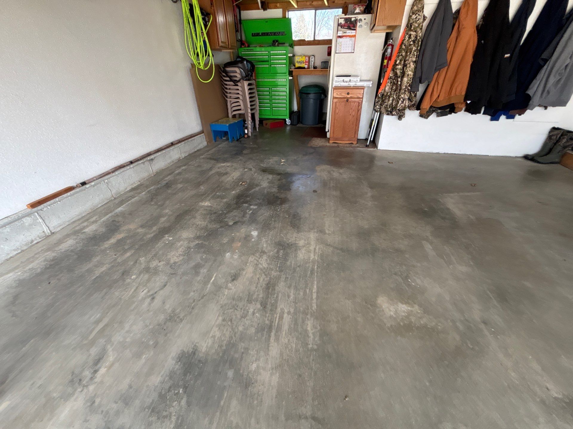 Smoke Flake Garage Floor Coating in Dell Rapids by Select Painting, Coatings & Garage Cabinets