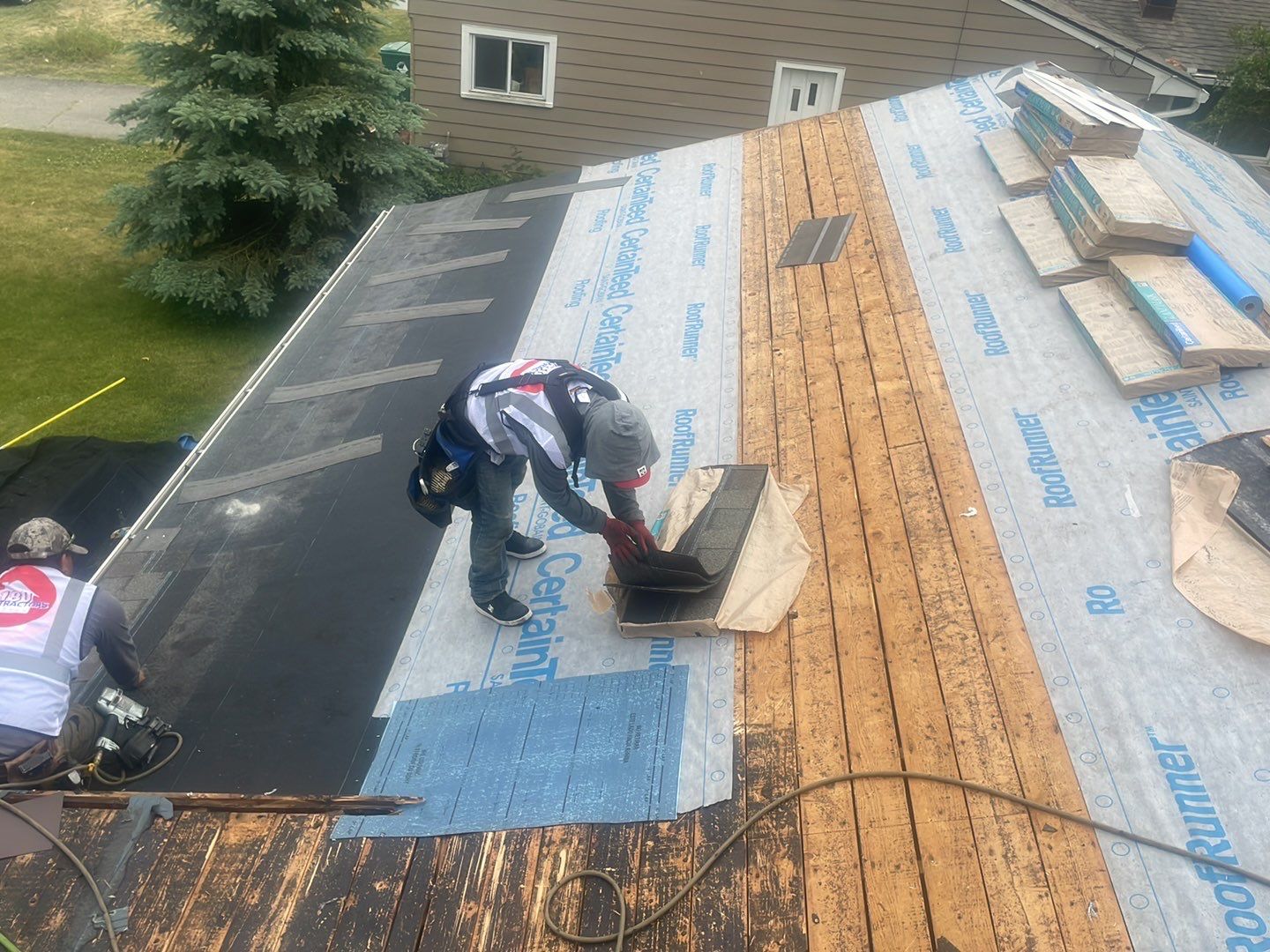 Roof Replacement using CertainTeed Landmark by 180 Contractors