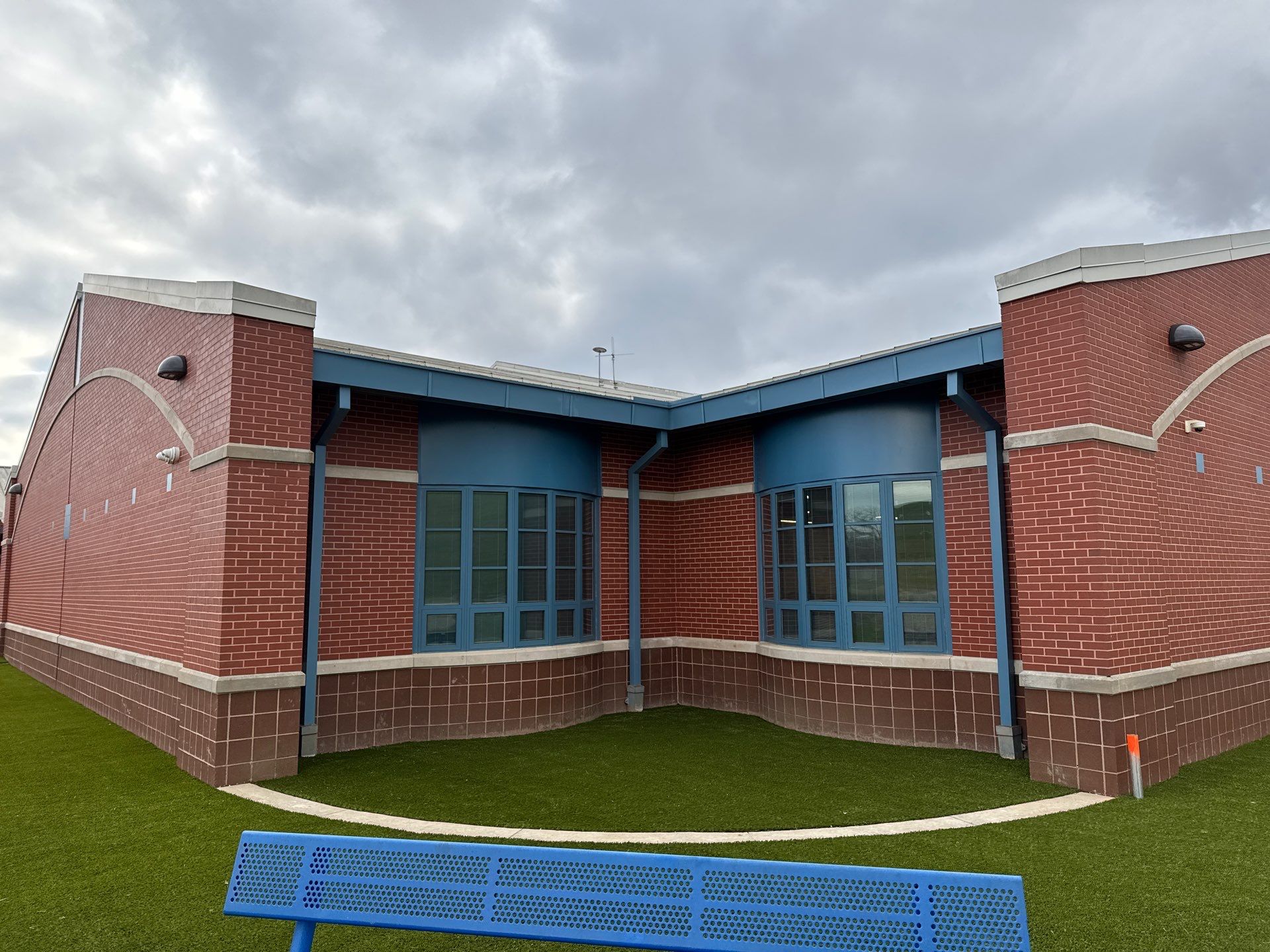 Lawrenceburg Elementary by ForeverLawn NEIN/INDY