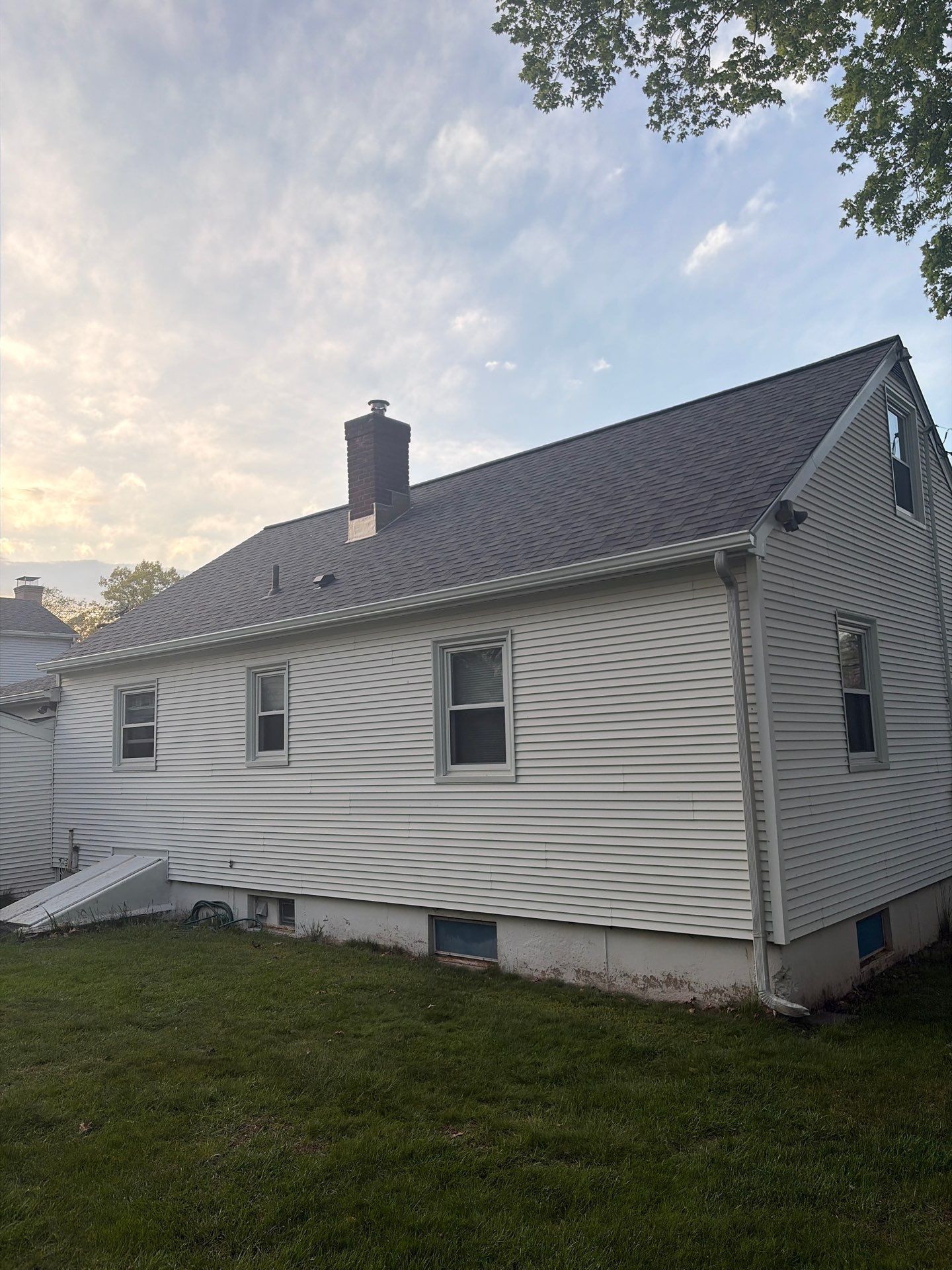 Owens Corning Duration: Estate Gray in Mreiden, Connecticut by Golden Shield Roofing