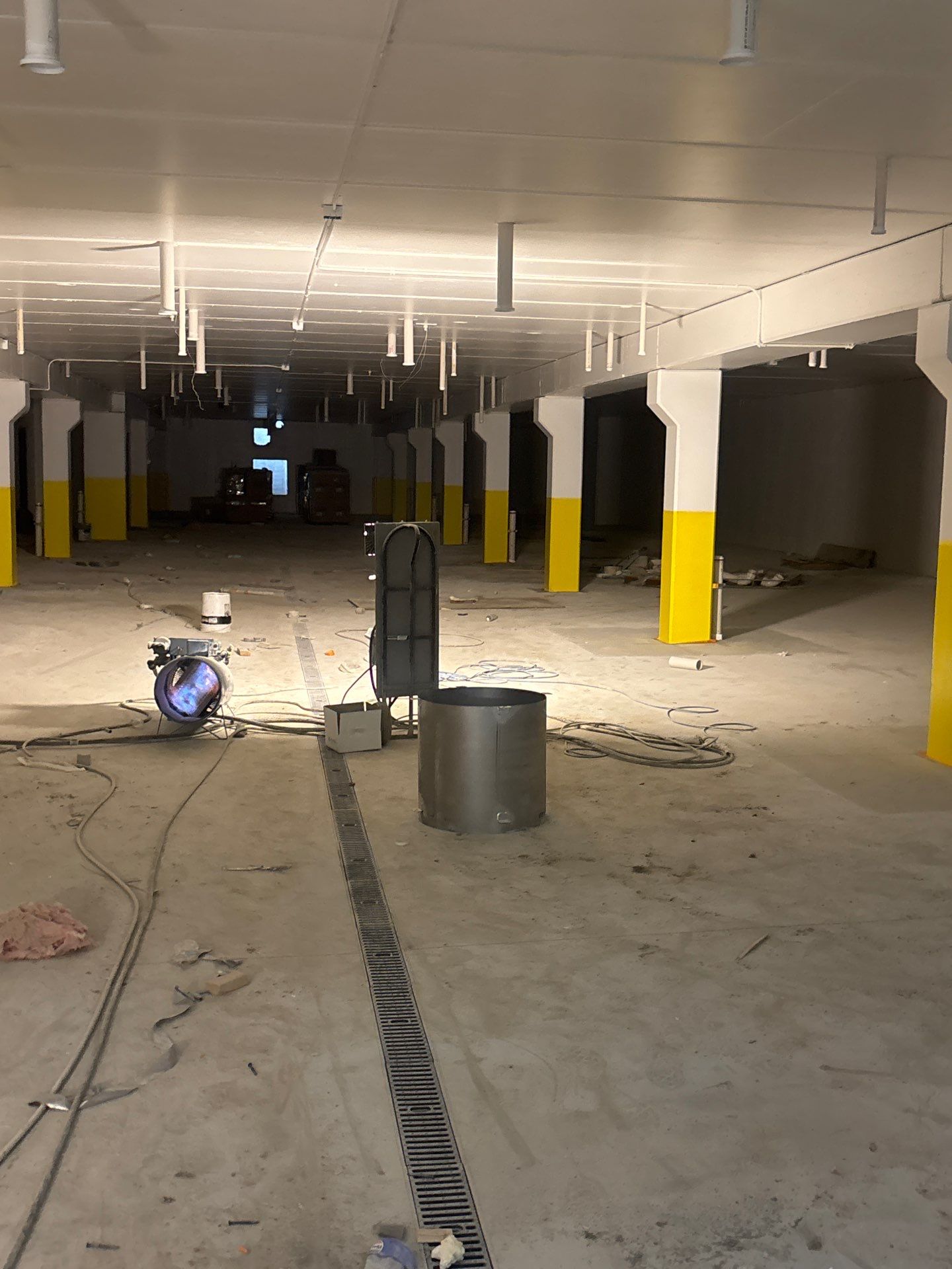 COMRL 33626 SPRING CREEK  by Select Painting, Coatings & Garage Cabinets