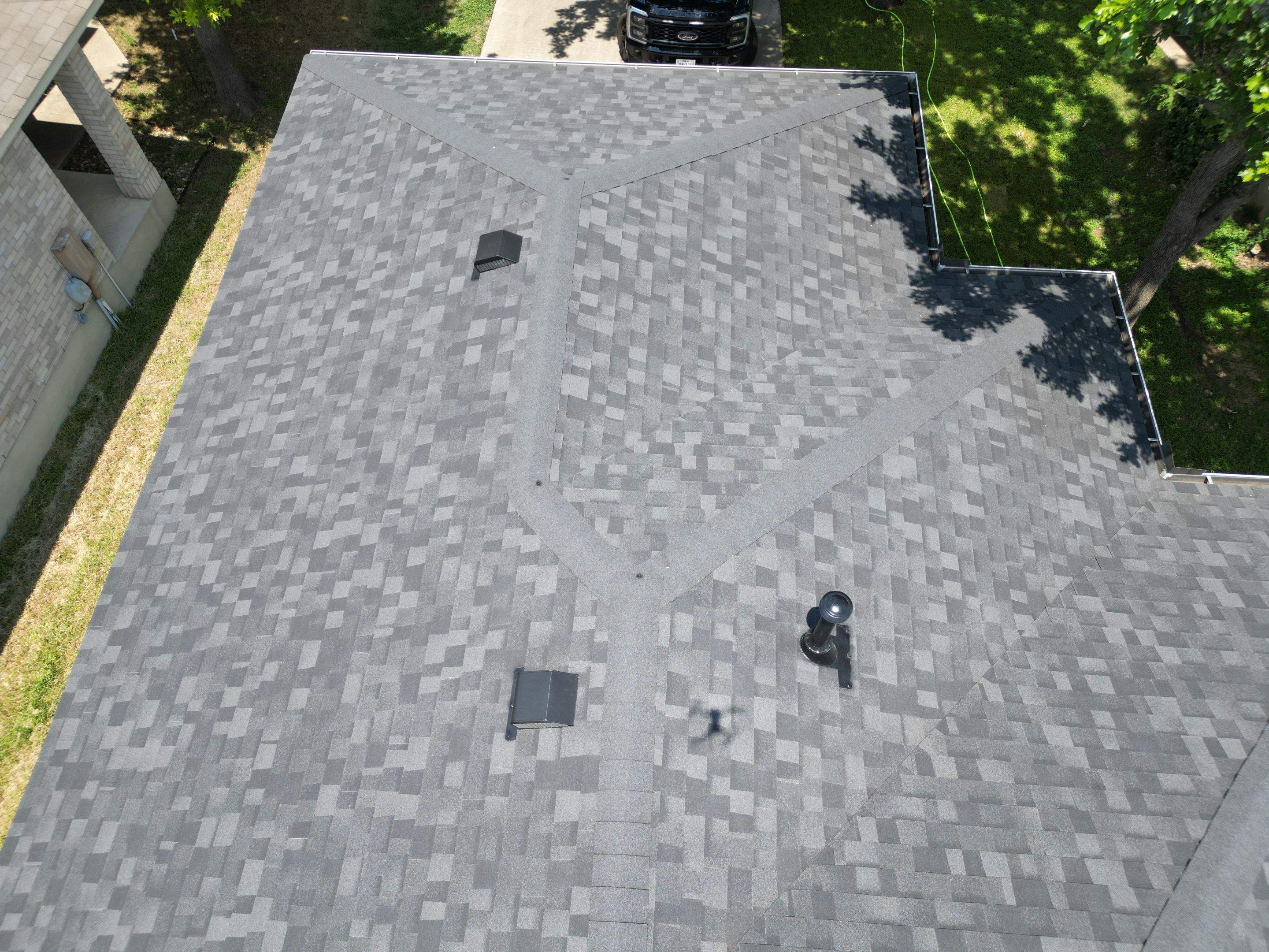 Onyx Black - Owens Corning TruDefinition Duration by RoofsOnly.com