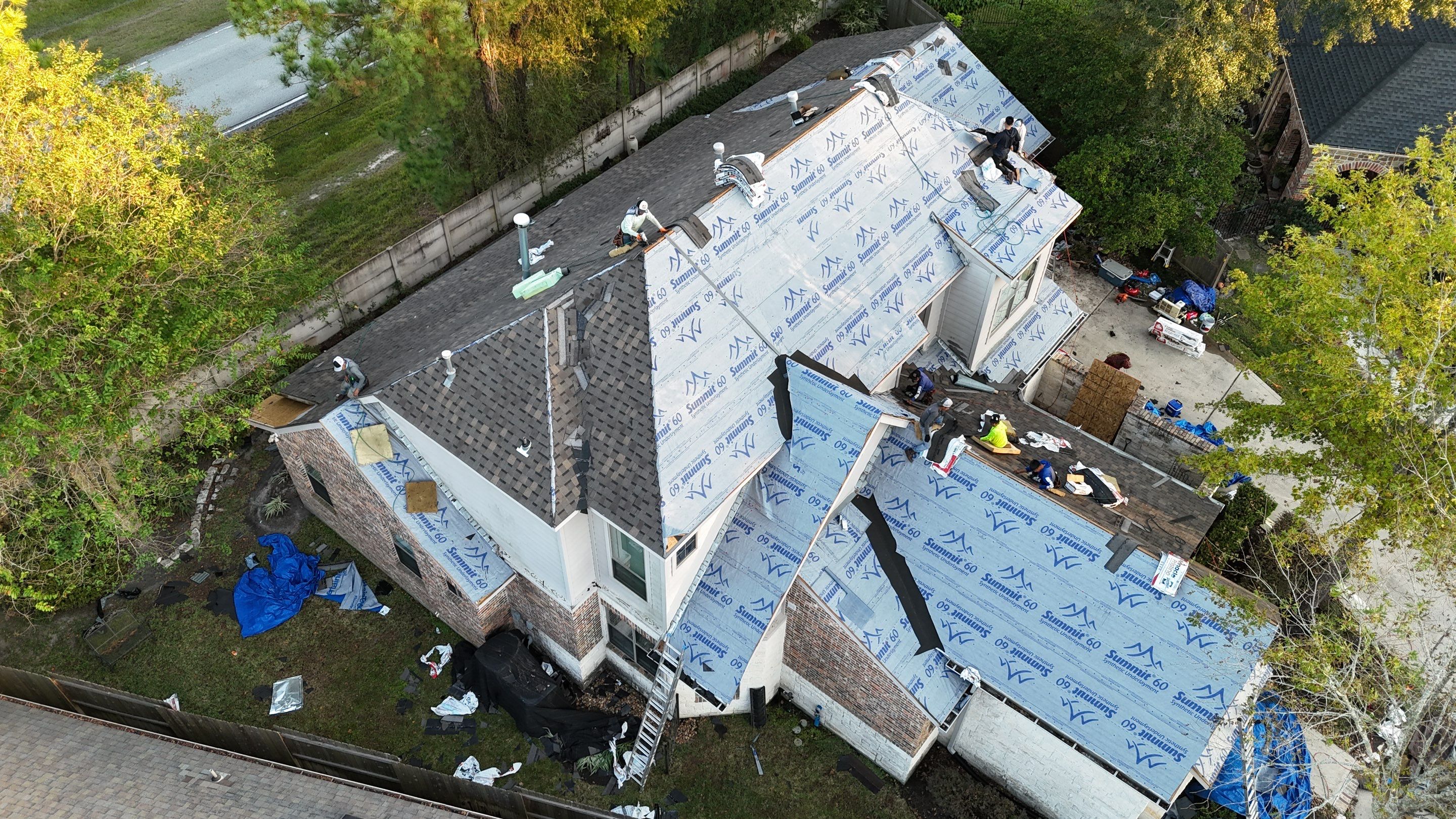 Kingwood Roof Installation using Atlas Pinnacle Pristine by Modern BYLT Roofing & Construction