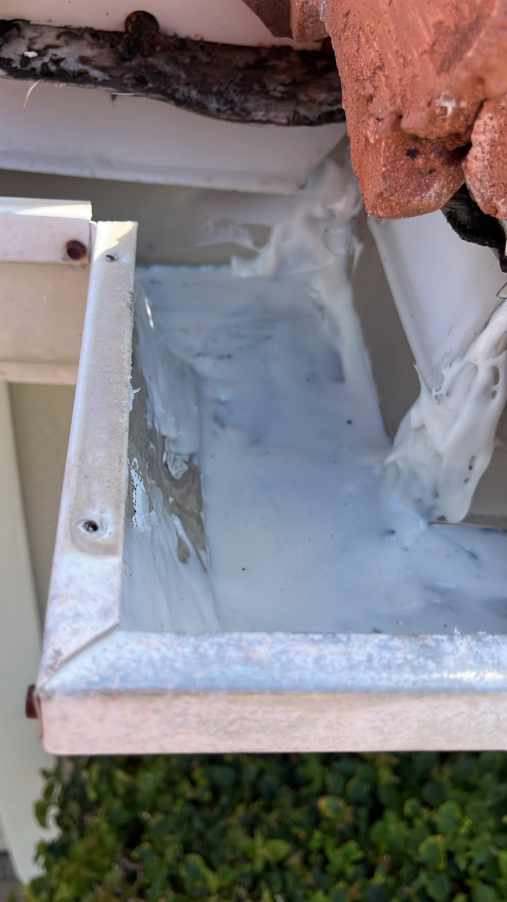 Aluminum Seamless Gutters using seal gutters in Fort Myers FL by Gutter Professors