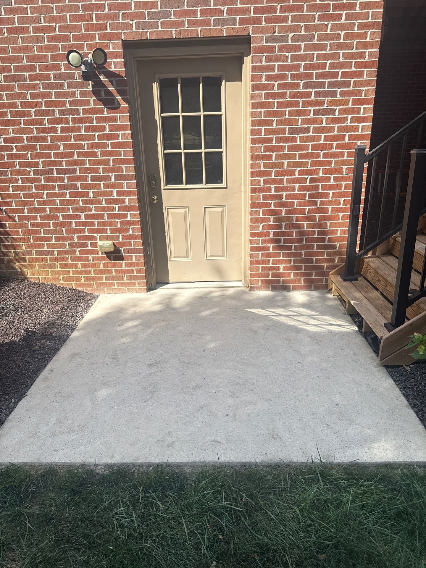 Driveway + Garage + Walkway Project in Meridian by Floors in a Day, Inc