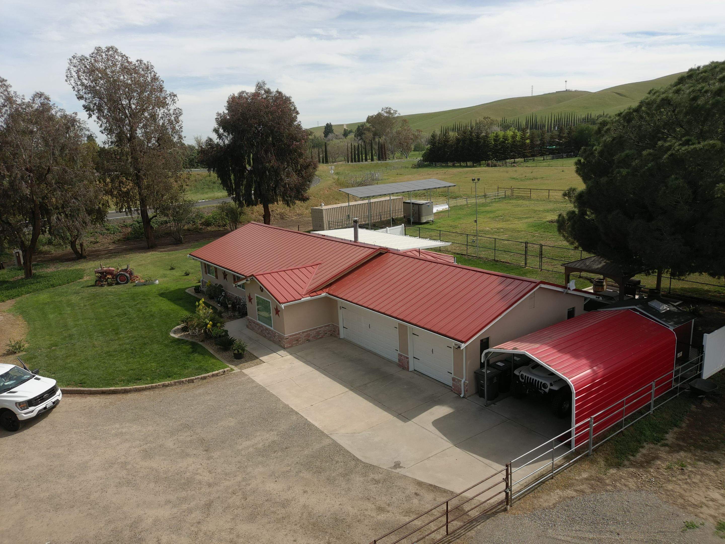 Metal Roofing by Straight Edge Roofing Inc
