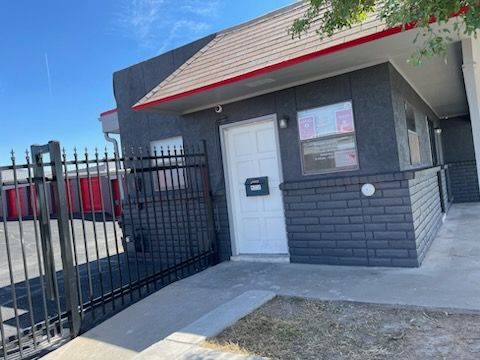 Cube Smart Doniphan Rd by Regal Renovate