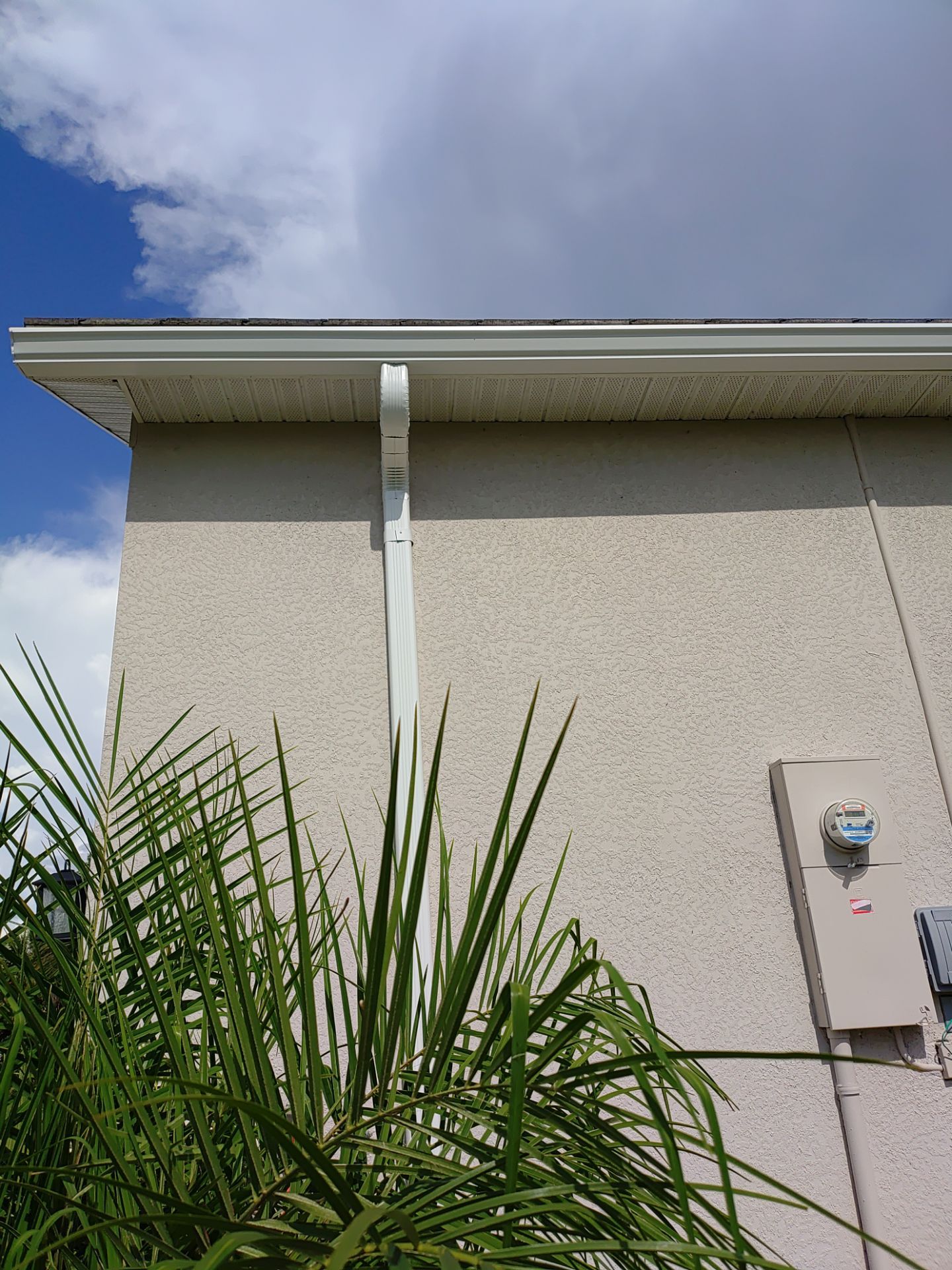 6-Inch Seamless Gutters Installation in Punta Gorda FL by Gutter Professors