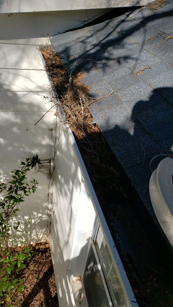 House Wash using cleaner by Power Wash Masters LLC