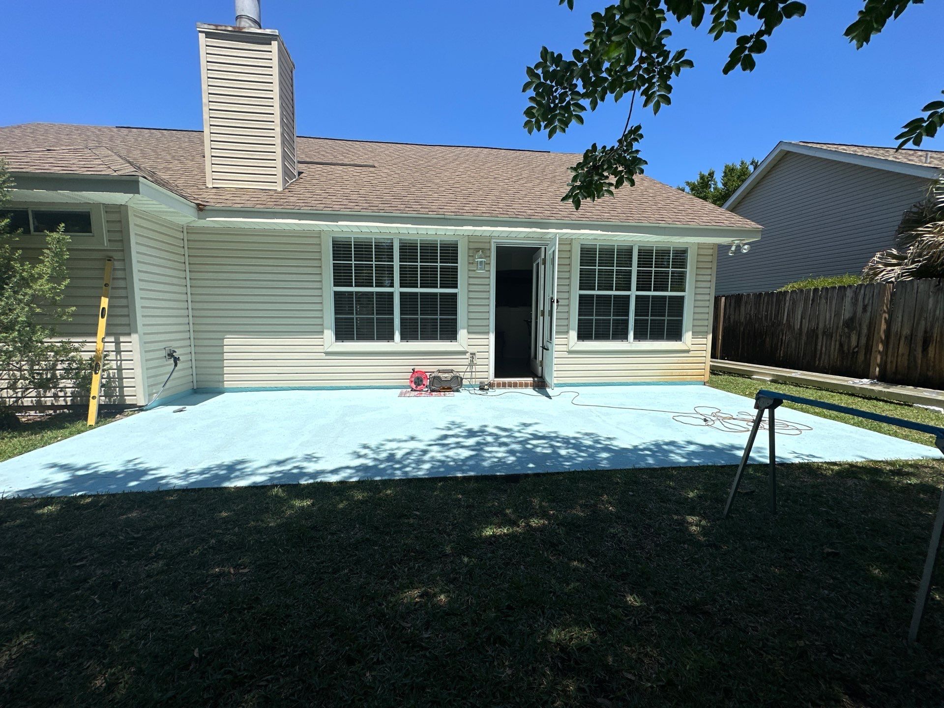 Screen Room Haven in Gulf Breeze by Titan Sunrooms