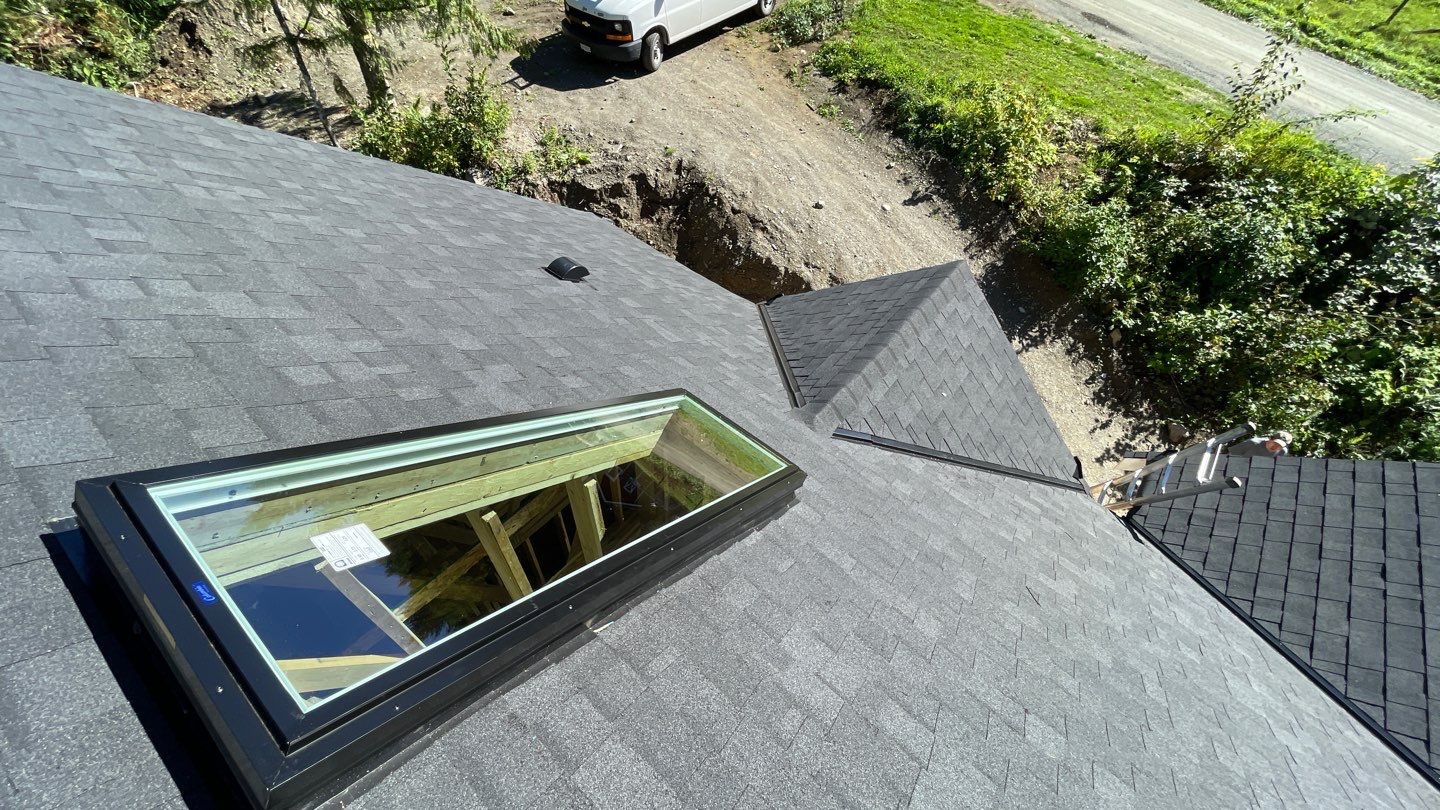 Residential Roofing Installation using OC Oakridge shingles by Top Notch Roofing Inc