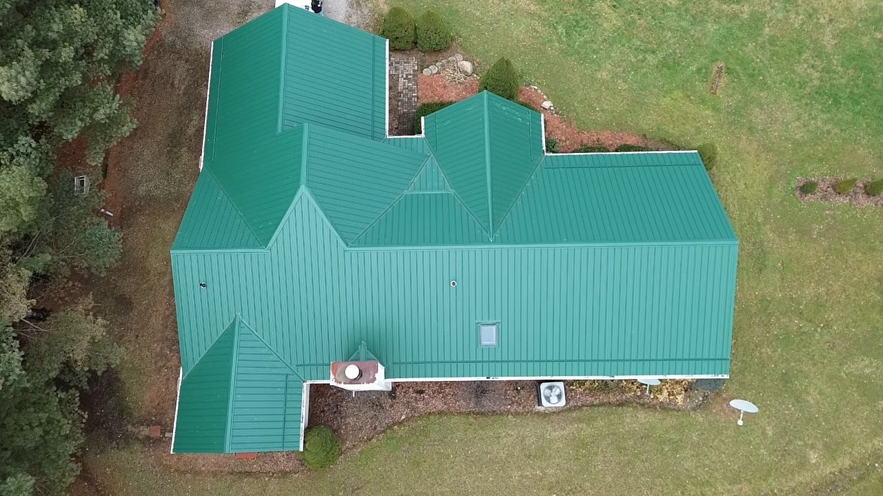 Alpha Rib, Color: Forest Green by Eagle Eye Roofing