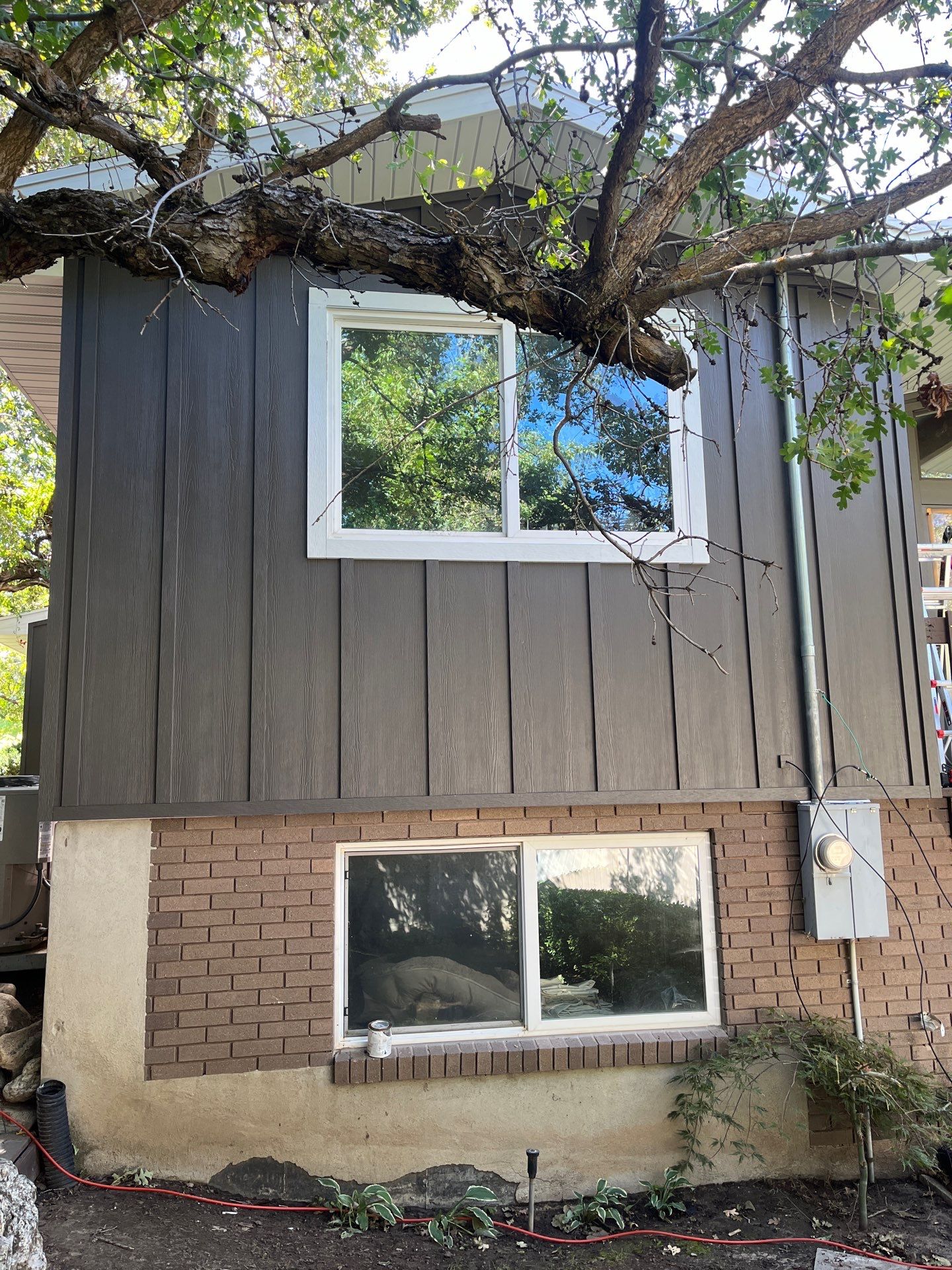 Fruit Heights | Hardie B&B & Shakes | Rich Espresso by Ideal Siding Utah