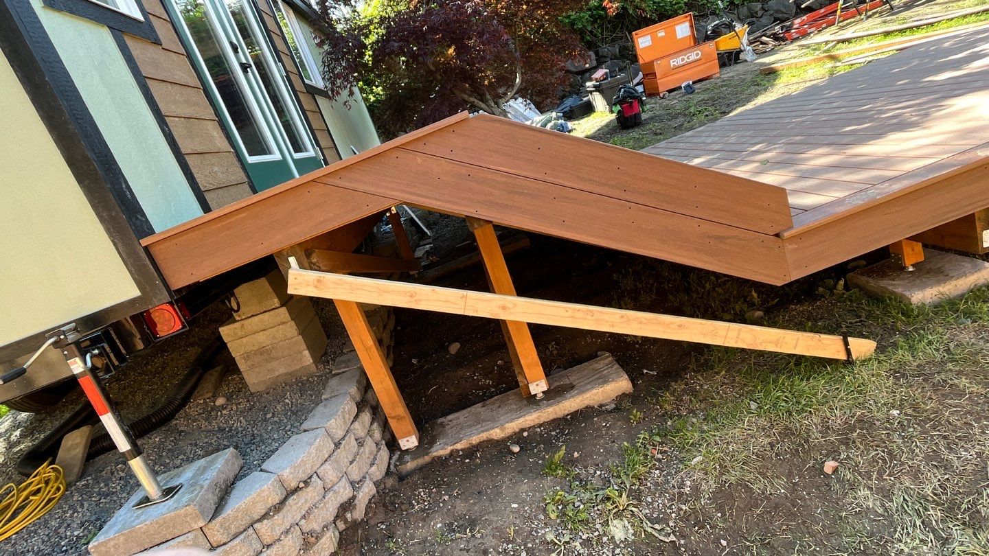 Seattle Decking by Alki deck builders 